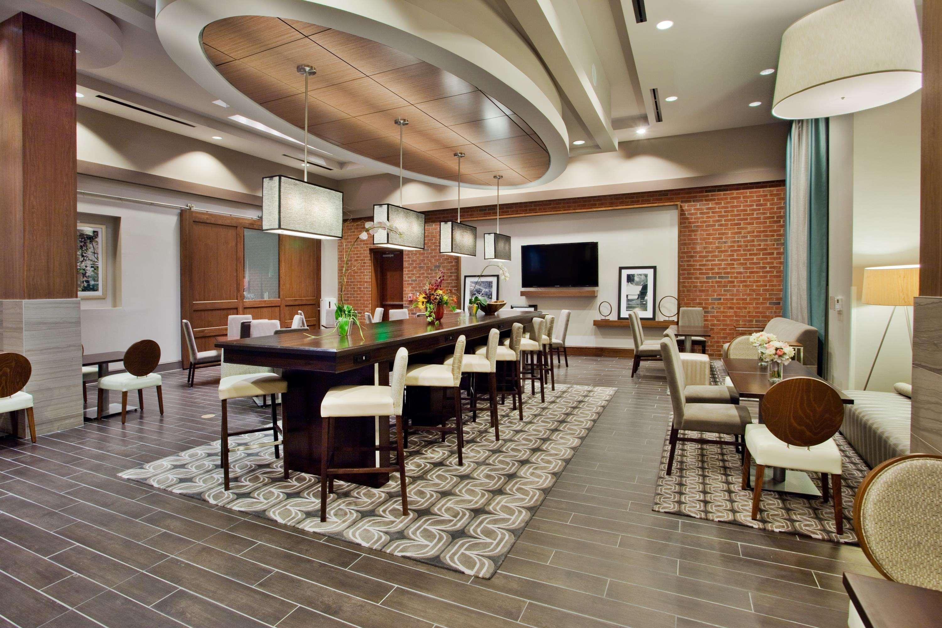 Hampton Inn & Suites Chapel Hill/Carrboro Zewnętrze zdjęcie