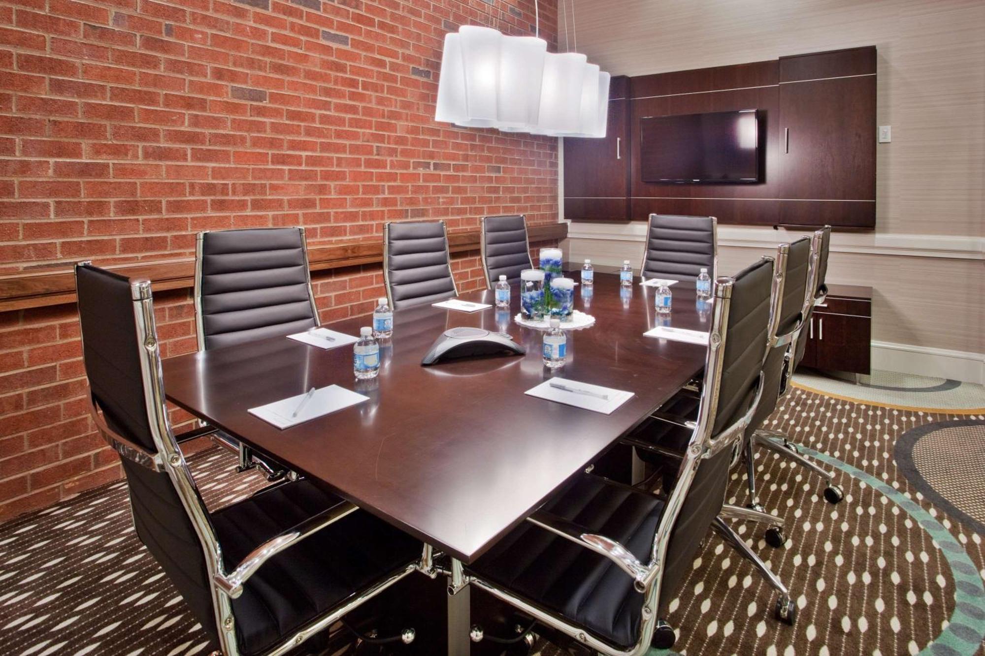 Hampton Inn & Suites Chapel Hill/Carrboro Zewnętrze zdjęcie